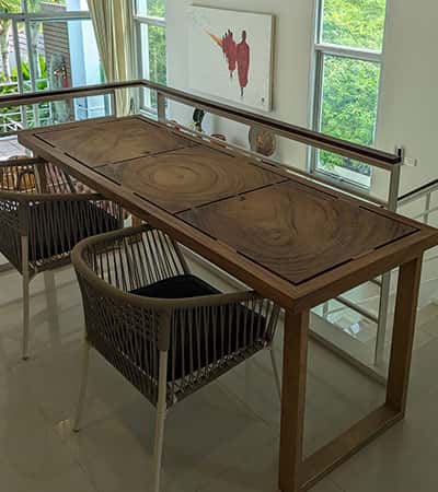 Dining table setting