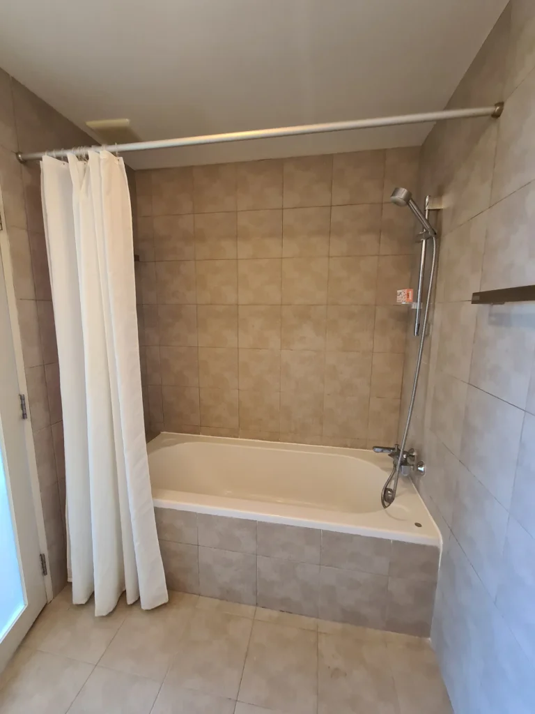 Superior Town House Park Samui Master Bedroom Ensuite Bathroom