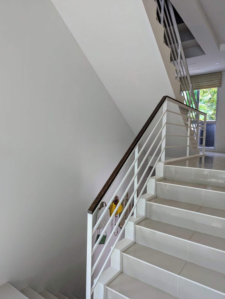 Deluxe Townhouse - Stairs
